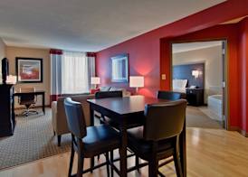 Holiday Inn Express & Suites CHATHAM SOUTH by IHG 4