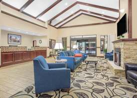 Ramada by Wyndham Denver International Airport 4