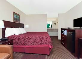 Days Inn by Wyndham Columbia NE Fort Jackson 4