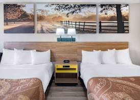 Days Inn by Wyndham Macon I-475 5
