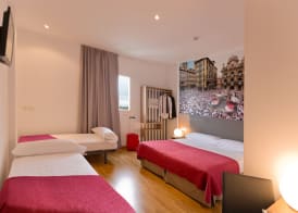 IRAIPE Pamplona Hostal Auto Check-in 5