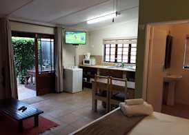 Tourist Lodge Gansbaai 5