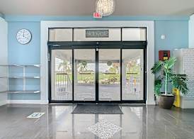 Stayable Davenport 3