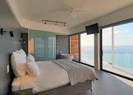 '22 Protea' - Luxury, Style and Elegance - Sleeps 12 in 6 En-suite Bedrooms 2