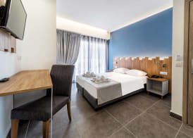 Pollis Hotel 3