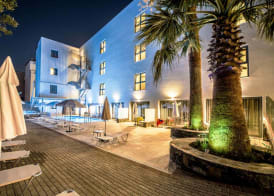 Pollis Hotel 2