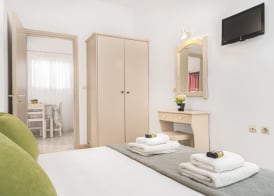 Pyrgaraki Studios and Apartments 2