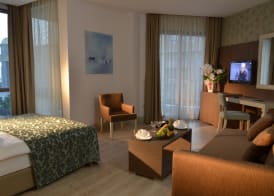 Port Side Resort Hotel 3