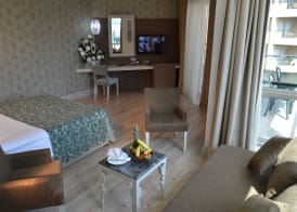 Port Side Resort Hotel 4