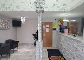 Super 8 by Wyndham Kansas City at Barry Road/Airport 4