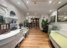 iNN at Temple St by Q Loft Newly Renovated 2