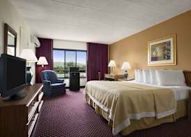 Ramada by Wyndham Pittsburgh/New Stanton 5