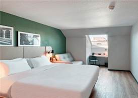 Campanile NATURE - Dreux 5