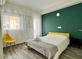 Click & Room 5