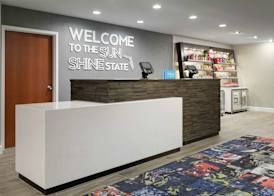 Hampton Inn & Suites Tampa/Ybor City/Downtown 5
