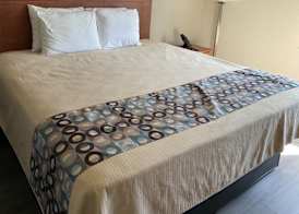 Motel 6 Putnam, CT 4