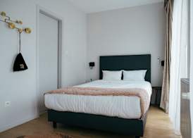 Hôtel La Pièce 2