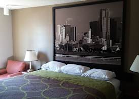 Super 8 by Wyndham Bedford DFW Airport West 4