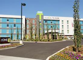 Home2 Suites by Hilton Seattle Airport 2
