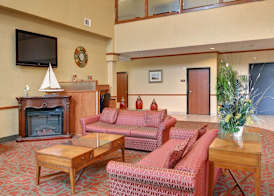 Quality Suites Near Cedar Creek Lake 3