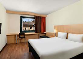 Ibis Budapest Heroes Square 5
