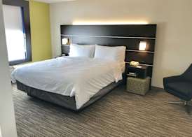 Holiday Inn Express & Suites TRACY by IHG 5
