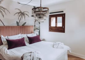 Ocho Suites & Kitchen 4