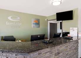 Econo Lodge Portage 2
