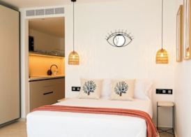 Sirena Bay Beach House and Luxury Suites 2