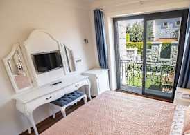 Amour Alacati Butik Otel 2