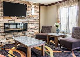 Comfort Inn & Suites Cedar Rapids North - Collins Road 3