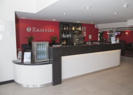 Ramada by Wyndham Cambridge 4