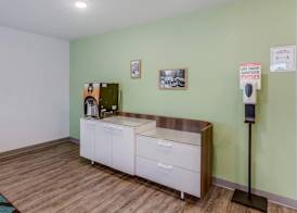 WoodSpring Suites Novi Farmington 4