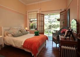 Shamrock Arms Guest Lodge 3