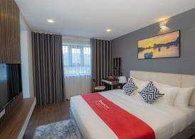 Ramada Hotel & Suites by Wyndham Halong Bay View 2