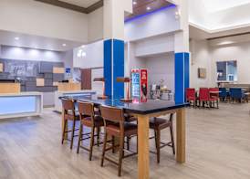 Holiday Inn Express MYSTIC - GROTON AREA by IHG 2