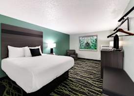 Baymont Inn & Suites by Wyndham 4