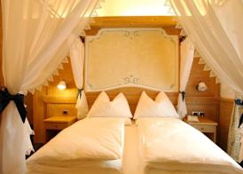 Nivis Hotel 4