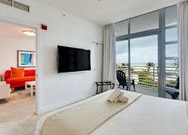 Strand Ocean Drive Suites 5