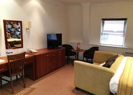 Red Lion Hotel 5