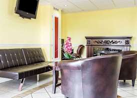 Econo Lodge Inn & Suites Matthews - Charlotte 4
