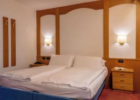 Hotel Meida 3