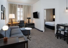 Sonesta ES Suites New Orleans Convention Center 5