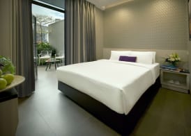 V Hotel Bencoolen 4
