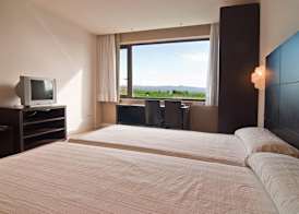 Hotel Puerta de la Serrania 5