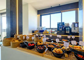 Mercure Larnaca Finikoudes Beach 3