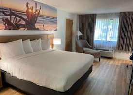 Days Inn by Wyndham Sherman 4
