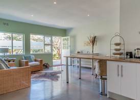 Colourful Manor Luxury Lodge 2