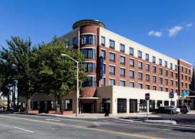 Hampton Inn & Suites Chapel Hill/Carrboro 2