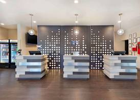 Best Western Plus Executive Residency Rigby's Water World Hotel 3
